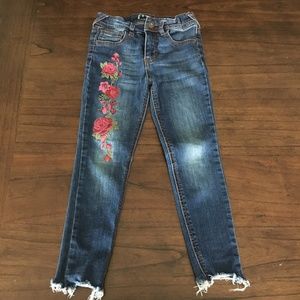 {art class} Embroidered Super Skinny Jeans